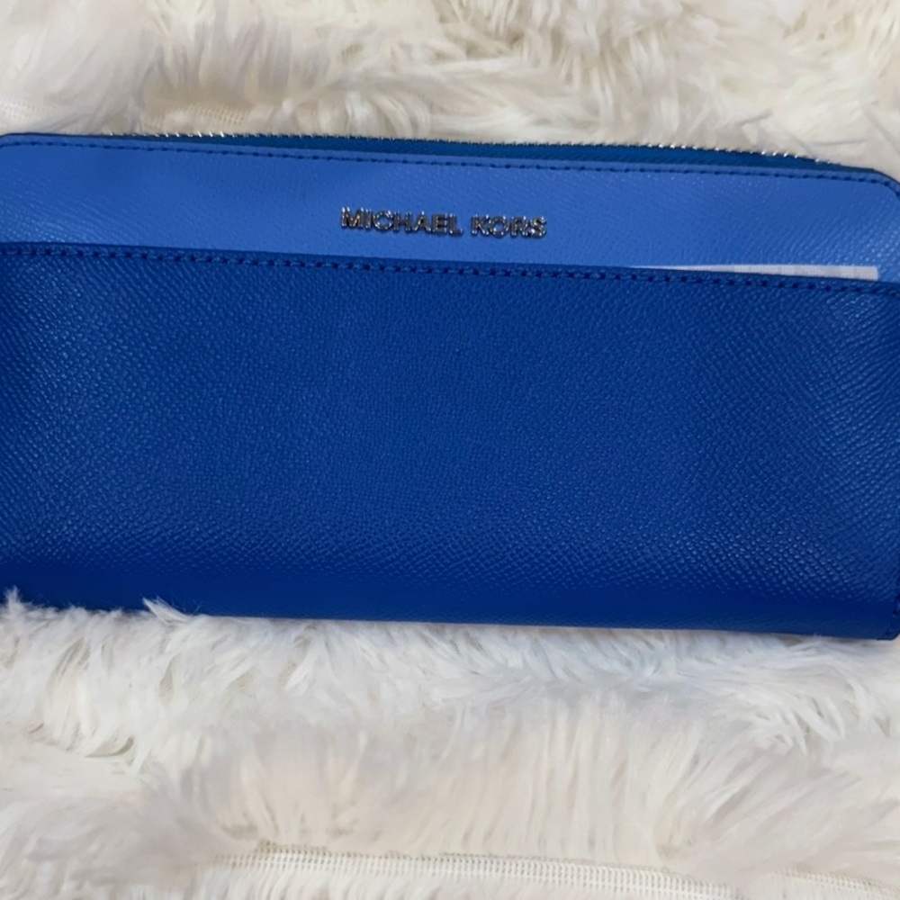Gorgeous Vibrant Blue Michael Kors Continental Full Zip Wallet NWT - Picture 12 of 12